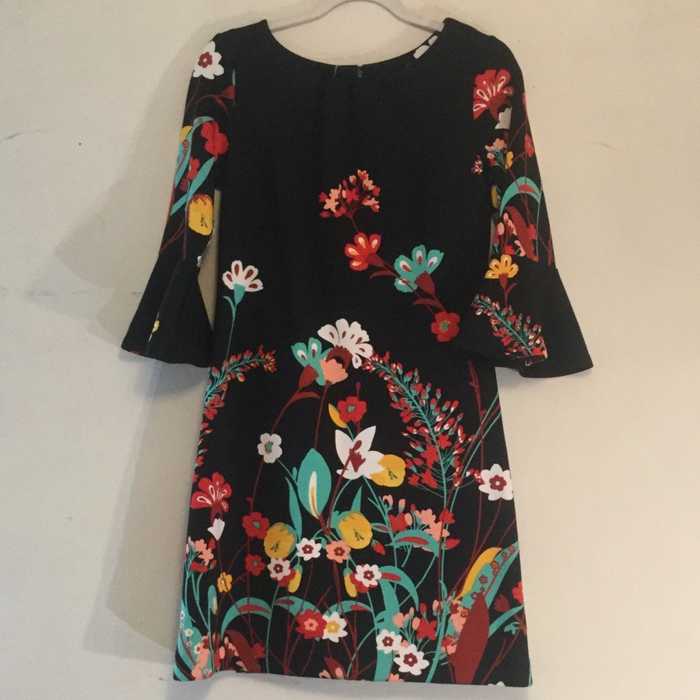 Fun Floral Dress with Fun sleeve detail